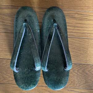  crane deep green × gray zori 