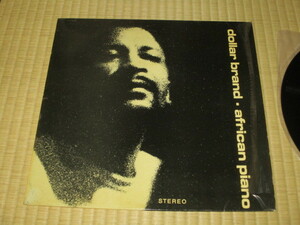 美盤 DOLLAR BRAND ダラー・ブランド African Piano アフリカン・ドラム 西独 LP '80? 再プレス 黒ラベル コーティング浮き 剥がれ 破れ 