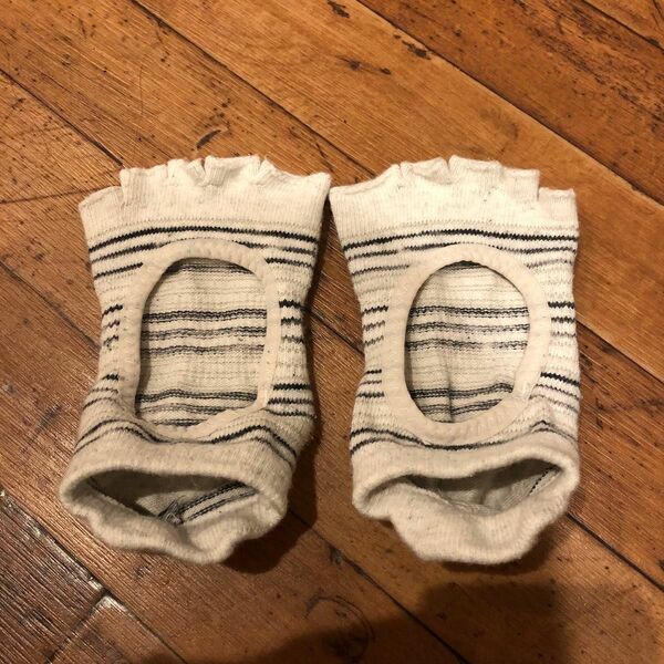 toe sox 指先無しソックス 靴下 ソックス　滑り止め付き