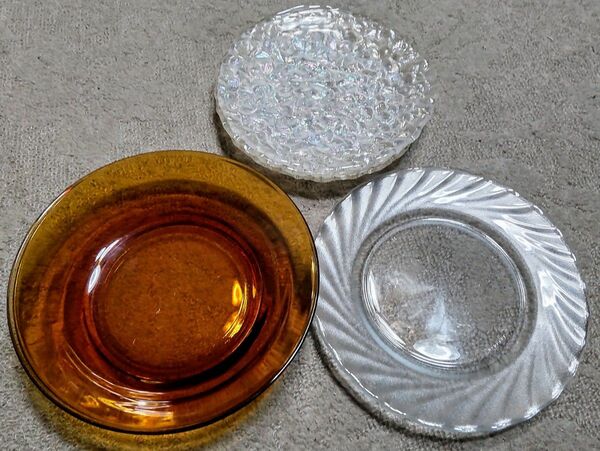 ガラス食器　平皿３種類