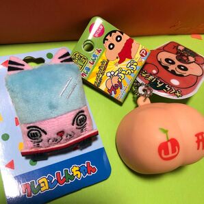 新品未使用 クレヨンしんちゃん セット バッジ キーホルダー