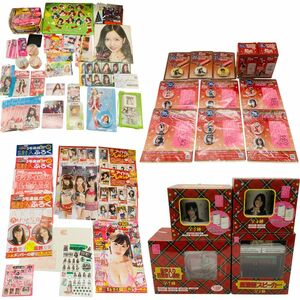 【現状品】AKB48 グッズ まとめ サンデー付録 写真 グラビア 切り抜き 2011年 とじ込み セガにゅー 劇場型スピーカー 目覚まし時計 他