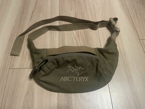 ARC’TERYX LEAF(アークテリクス リーフ) Urban Fanny(アーバンファニー) ウエストバッグ カナダ製 Made in CANADA