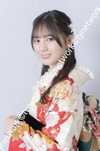 日向坂46 小坂菜緒 振袖 限定生写真L判◯保護して発送します。［撤退処分価格］