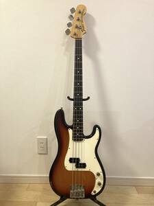 Fender USA Highway One Precision Bass Upgrade　中古　ラッカー塗装