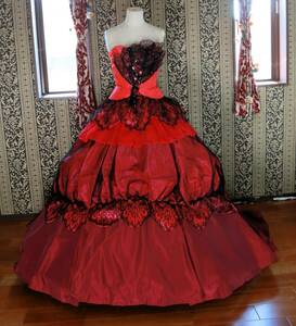 ROCHASロシャスモダンで個性的な高級ウエディングドレス7号Sサイズ小さいサイズピンク赤黒カラードレス