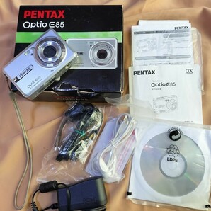 コンパクトデジタルカメラ ペンタックスOptio E85 作動品 2GBの初期化済みSDカード付き  ACアダブターは未使用  ud1b52642(0)様専用 の画像1