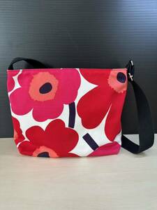 marimekko マリメッコ ショルダーバッグ 花柄 赤 ピンク系 レディース