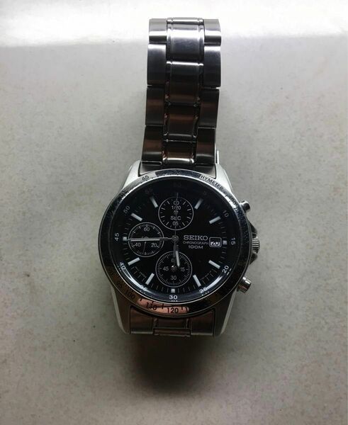 SEIKO クォーツ腕時計　アナログ　ステンレス　ブラック　シルバー