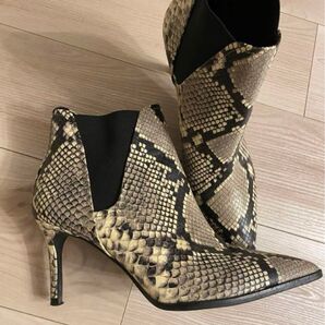 ZARA パイソン柄 ショートブーツ 39 ショートブーツ