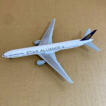 ■DRAGON WINGS 1/400 シンガポール航空 B777-300スターアライアンス特別塗装【中古品】■_画像2