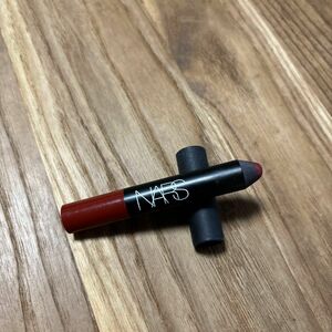 NARS ベルベットマットリップペンシル 2480N