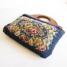 ★Vintage wooden handle flower design needlepoint handbag_画像4
