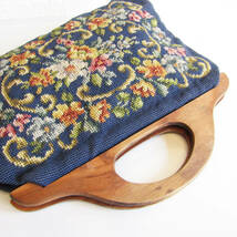 ★Vintage wooden handle flower design needlepoint handbag_画像6