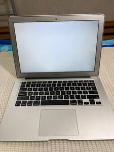 MacBook Air 13インチ (Early 2015)/Core i7 2.2GHz/メモリ8GB/SSD 512GB/USキーボード