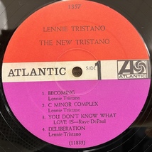 ●即決LP Lennie Tristano / New Tristano 1357 j39893 米オリジナル、LW AT刻印、Mono枠付赤紫 _画像3