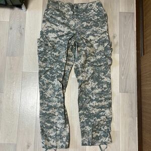 ミリタリーパンツ 迷彩 カーゴパンツ 米軍実物 USA輸入 デジカモ 軍パン 古着 m-r