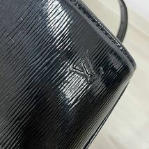 高級 LOUIS VUITTON ルイヴィトン ブレアMM エピ エレクトリック LV エナメル 2way ハンドバッグ_画像5