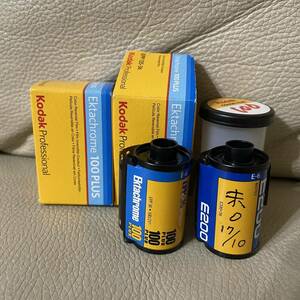 エクタクローム 100 PLUS EPP 135-36 1本+開封品1本、おまけE200開封1本 説明必読 Kodak リバーサル 2010年期限切れ