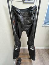 【数回使用】ST-X D3O LEATHER PANTS(STRAIGHT)(BLACK-LLW)_画像1