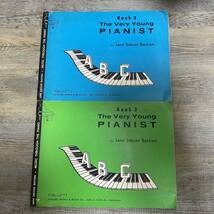 J-3454■2冊 The Very Young PIANIST BOOK2 BOOK3■英語ピアノ楽譜 ピアノ教本■GENERAL WORDS&MUSIC■_画像1