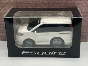 即決有★プルバックカー トヨタ TOYOTA エスクァイア ESQUIRE 前期 ホワイトパール 白 パール カラーサンプル★ミニカー