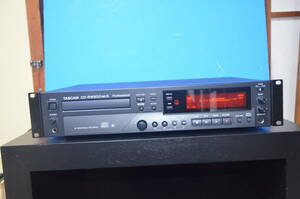 TASCAM CD レコーダー　CD-RW900MKⅡ　2019年製造品　動作確認済です　音出し確認済　リモコン反応　OKです