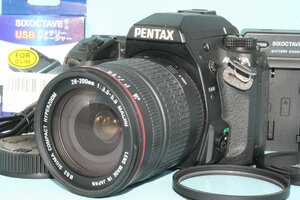 ショット数6344回 美品 Pentax K-7 + 28-200mm f/3.5-5.6 マクロ デジタル一眼レフカメラ