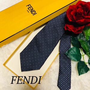 FENDI フェンディ メンズ 男性 紳士 ネクタイ ブランドネクタイ 総柄 ズッカ柄 ネイビー 紺 ビジネス 結婚式 二次会 剣先 9cm