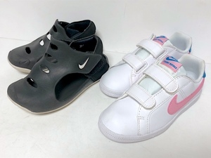 二点落札で送料無料！ 2A48 【セット品】NIKE ナイキ キッズ KIDS スニーカー＆サンダル 2点 おまとめ 17㎝ 女の子 靴 ホワイト ピンク 黒