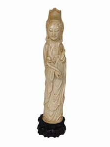 3　観音像　立ち姿　仏像　台付　約26cm　仏教美術　細密彫刻