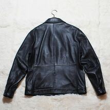 美品！【Men's Bigi】 シングルライダースジャケット (L) ダブルジップ 羊革 黒 ステッチワーク 派手色_画像9