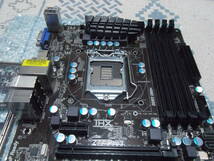 【即決・送料込み】ASRock Z77 Pro3 REV 1.04 LGA1155 ATXマザーボード IOパネル付属 動作品_画像4