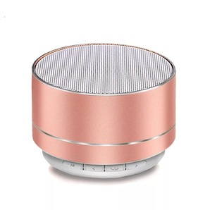 Bluetooth スピーカー ピンク ポータブル 小型 LED 軽量　音楽　動画　YouTube　Amazon　Hulu☆