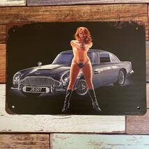 ブリキ看板 アストンマーティン DB5 イギリス高級スポーツカー クラシックカー アンティーク レトロ 壁掛けプレート 金属パネル 壁飾り雑貨_画像1