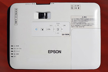 送料無料!シアタ-も綺麗！高輝度3000lm スリムプロジェクタ- EPSON EB-1780W！ランプ使用時間少！無線ワイヤレス投射！天吊金具他サ-ビス！_画像4