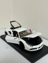 ☆部品取りに ジャンク品 1/18 maisto Ferrari 488GTB マイスト フェラーリ ホワイト ホイール ミニカー_画像4