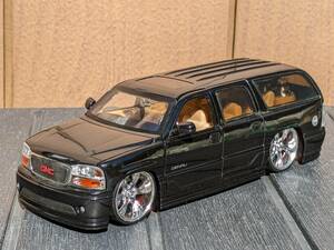 GMC ユーコン デナリ DUB CITY 黒 ブラック 箱無し JADA TOYS 1/24 YUKON DENALI 2002 BLACK モデルカー