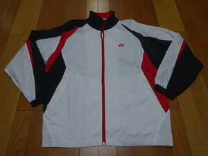 ■Ｋ-183 ■YONEX 薄手ジャンパー　サイズＭ