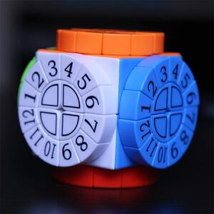 ルービックキューブタイムマシン　ZIINA CUBEステッカーレス　数字付き複合構造形　スピードキューブ子供　立体パズル 知育玩具