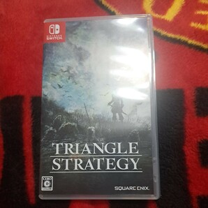 中古/ニンテンドースイッチソフト　トライアングルストラテジー　TRIANGLE STRATEGY Nintendo Switch