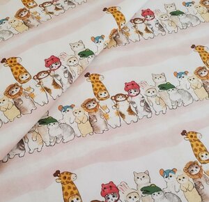 新品＊110×50cm 　コットンタイプ＊猫　動物がぶりもの＊ネコ柄　子供用　ハンドメイド　布 はぎれ　生地　X-7