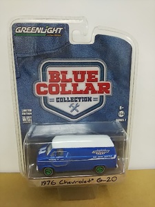 ■ GREENLIGHTグリーンライト BLUE COLLAR 1/64 1976 Chevrolet G-20 ブルーメタリック×白 シボレーイエンコバン アメ車 ミニカー