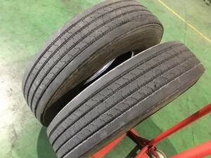 s133-4-2 ☆225/90R17.5 中古タイヤ2本♪ ヨコハマ RY237 2018年製 残溝9～8ｍｍ！ k70