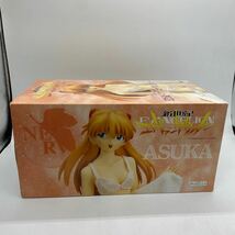 A0741 中古 新世紀エヴァンゲリオン 惣流・アスカ・ラングレー 1/4スケール コールドキャスト バスタオル アスカ水着バージョン フィギュア_画像3