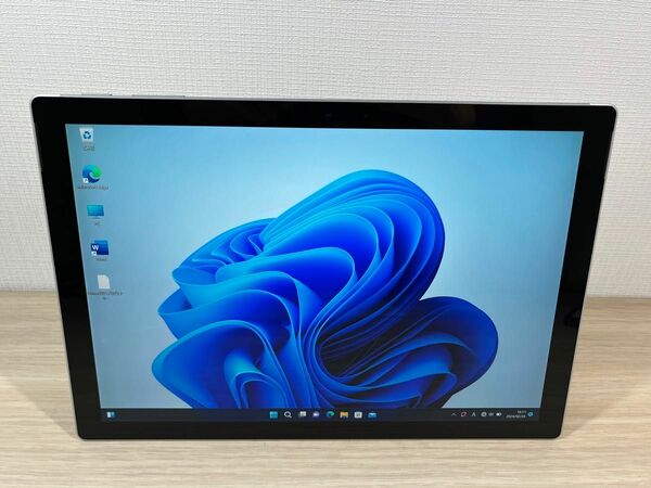 マイクロソフト Surface Pro 5 タブレット 本体 8GB 軽い 美品