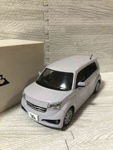 1/24 トヨタ bB 非売品 カラーサンプル ミニカー ブルーイッシュホワイトパール