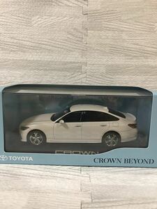 1/30 トヨタ 新型クラウン CROWN RS Advance カラーサンプル 非売品 ミニカー　ホワイトパールクリスタルシャイン