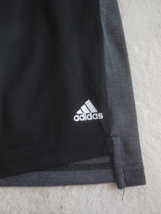 《アディダス》《ADIDAS》《ブラックツートン》《黒×グレー》《半袖Tシャツ》《サイズレディースL》_画像2