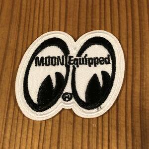 MOON Equipped Eyeshape パッチ 63円発送可 4ｃｍ×3ｃｍ モノクロ mooneyes アイシェイプ ワッペン ムーンアイズ ミニレター アイロン